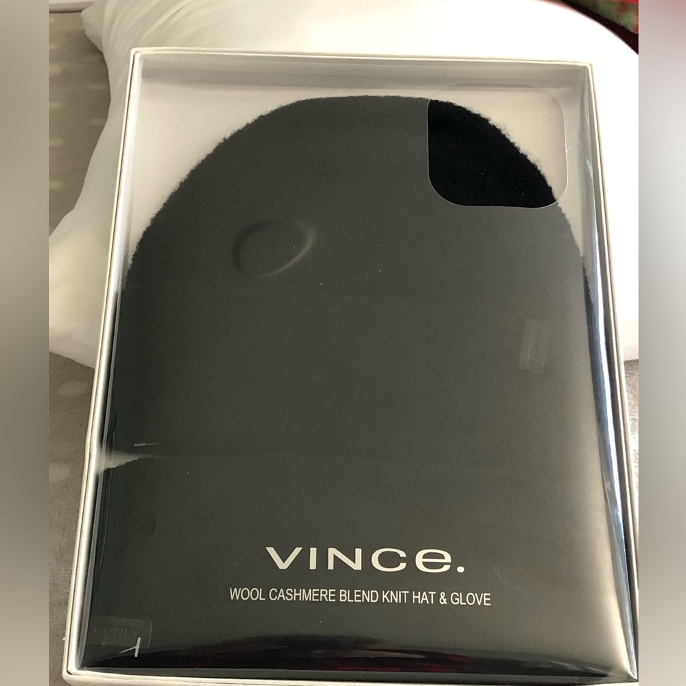 Vince Black Wool-Cashmere Knit Hat & Glove Set New